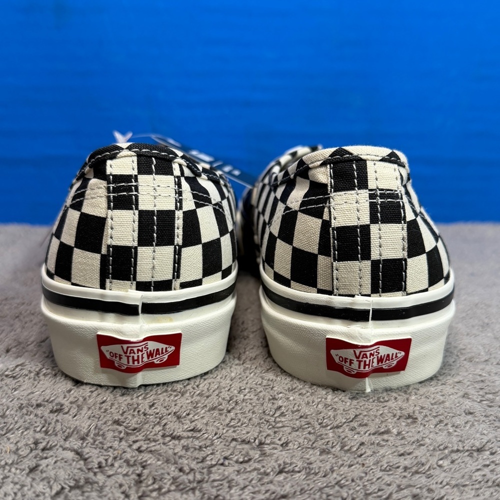 Vans authentic 44 DX
BRAND NEW - Picture 3 of 7